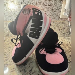 Banned good slippers